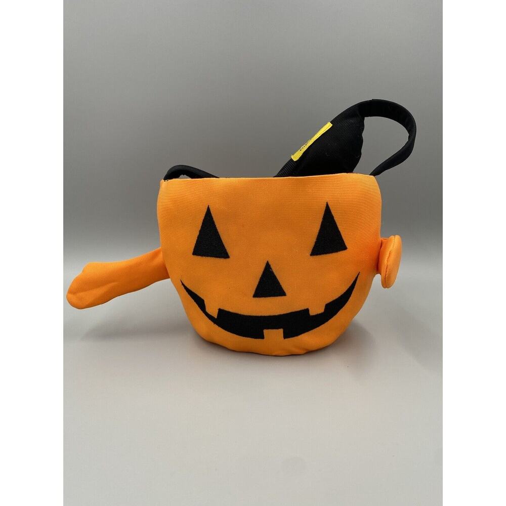 Flipeez Trick Or Treat Pumpkin Jack O Lantern Squeeze Pump Movable Hands
